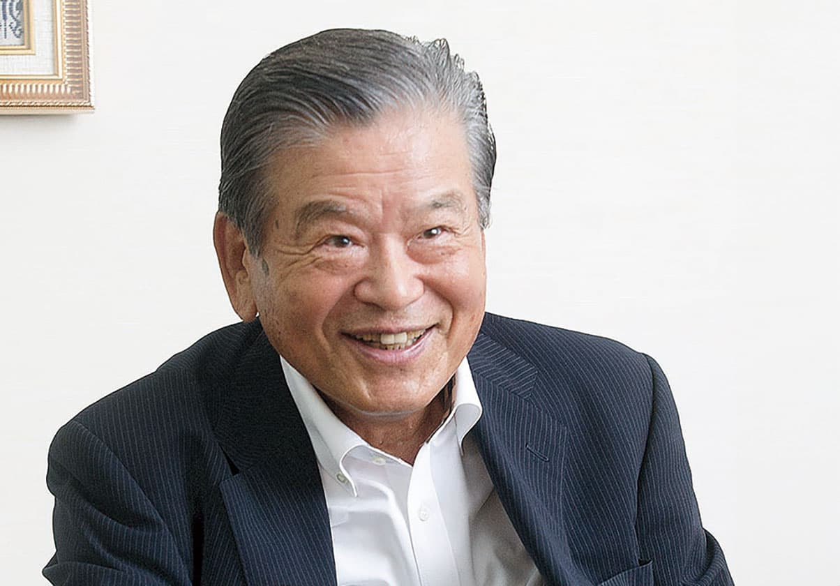 日本サッカーはなぜ「地域密着」なのか…23歳の川淵三郎が見たドイツの天然芝の衝撃