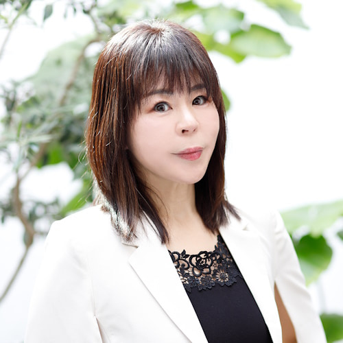 高殿円のサムネイル