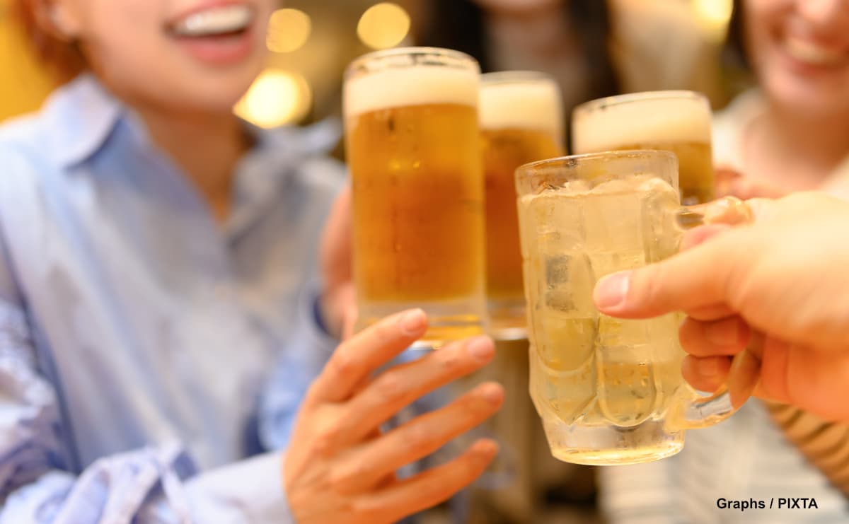 飲み会を避ける人は収入が10%低い？ 心理学が証明した「ドリンカーズ・プレミアム」（連載「明日から使える心理テクニック」第4回）