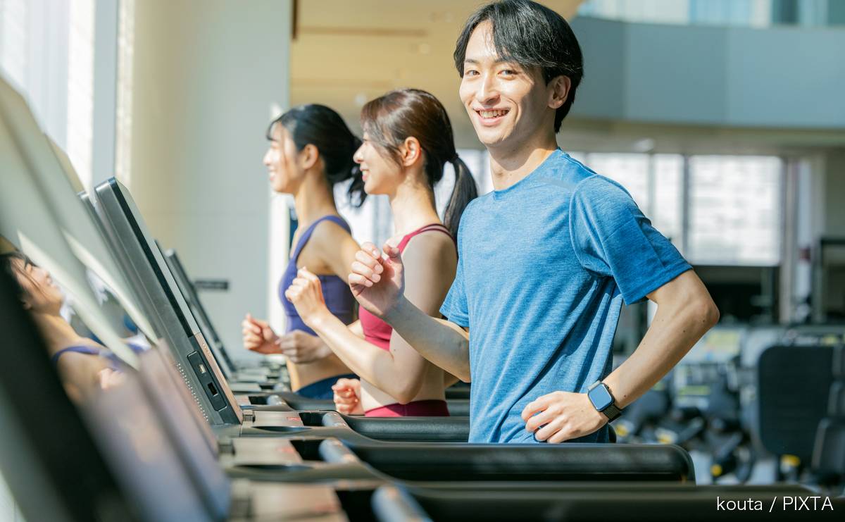 ジムのシャワー室で「滝行」する人...小説家・森沢明夫が見てきた筋トレ珍事件